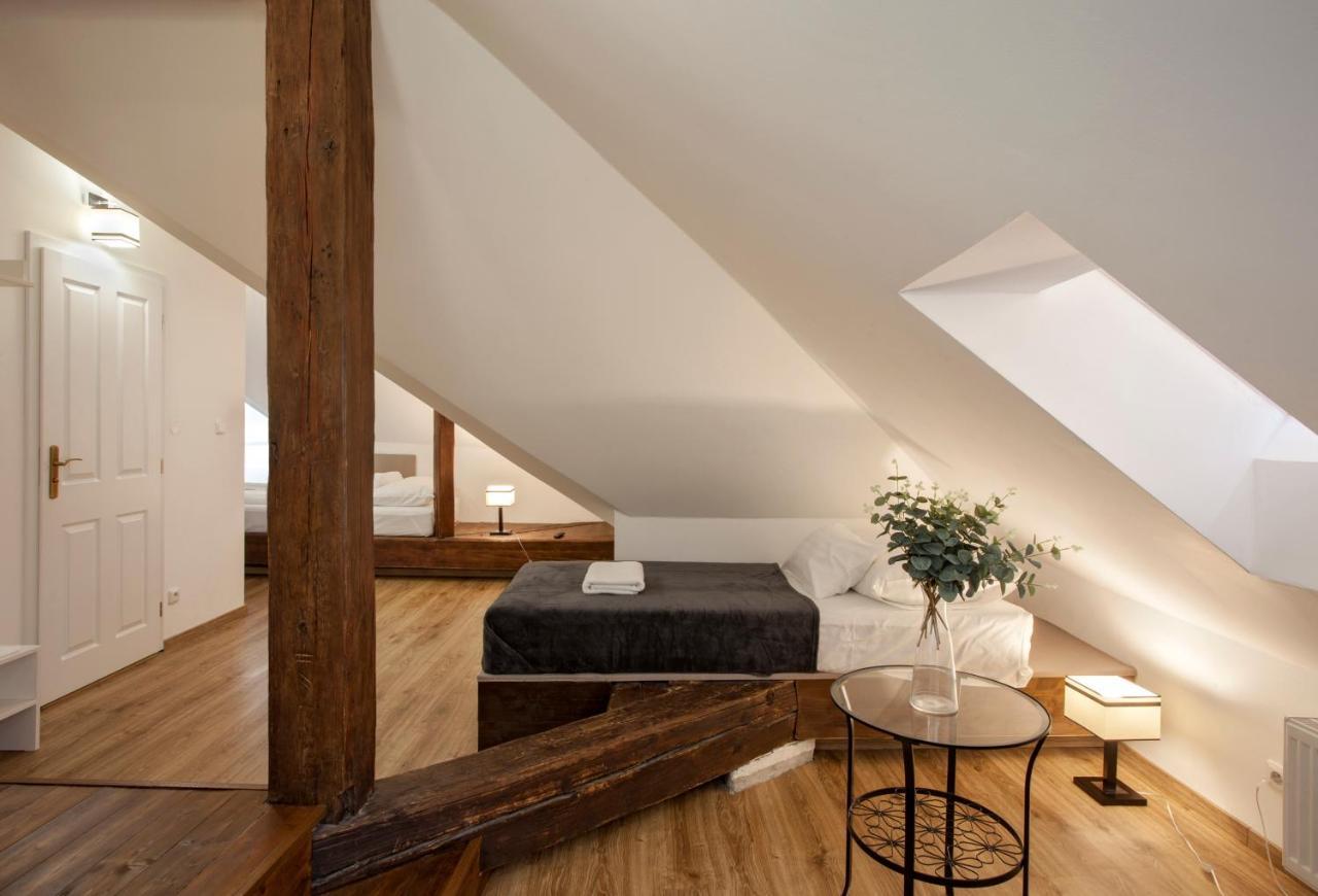 Residence Corto Old Town Prag Exteriör bild